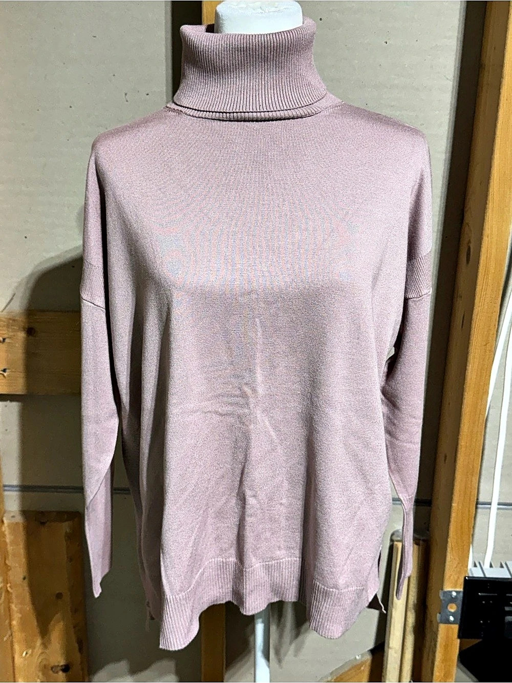 WILD WINTER DEAUVILLE MediumTurtleneck Sweater in Mauve Size medium